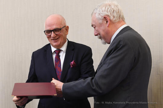 2323jpg.jpg-Wręczenie Nagrody Samorządowej im. Norberta Barlickiego