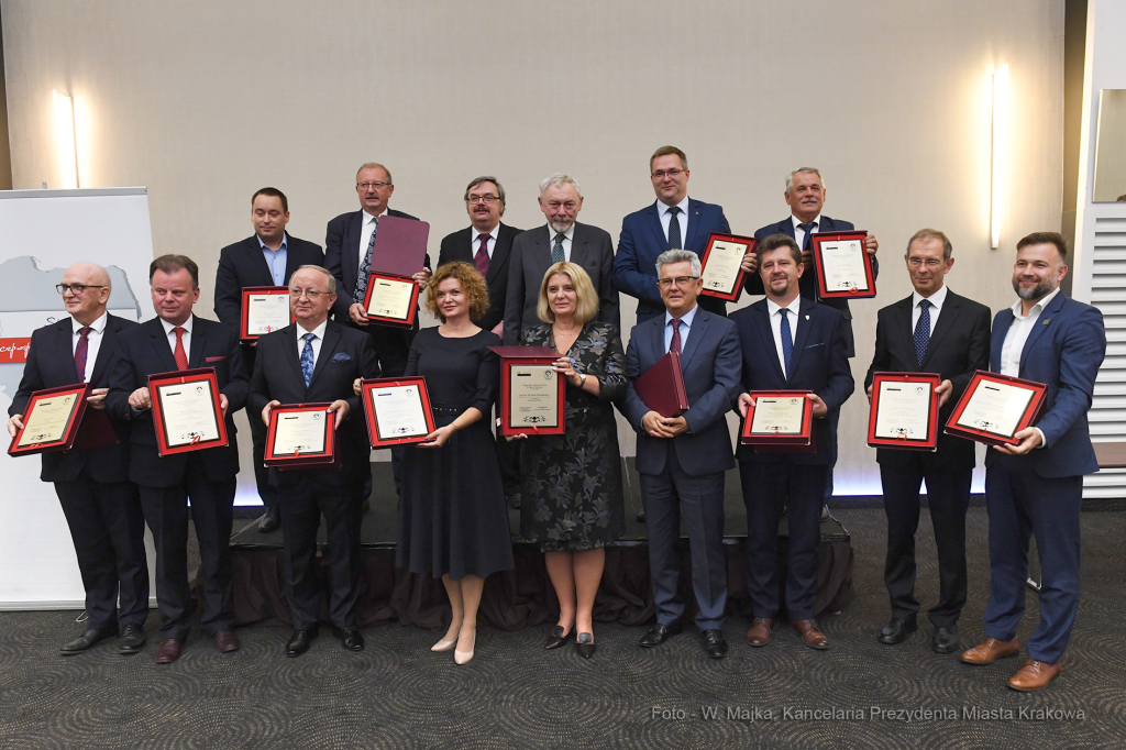 2424jpg.jpg-Wręczenie Nagrody Samorządowej im. Norberta Barlickiego  Autor: W. Majka