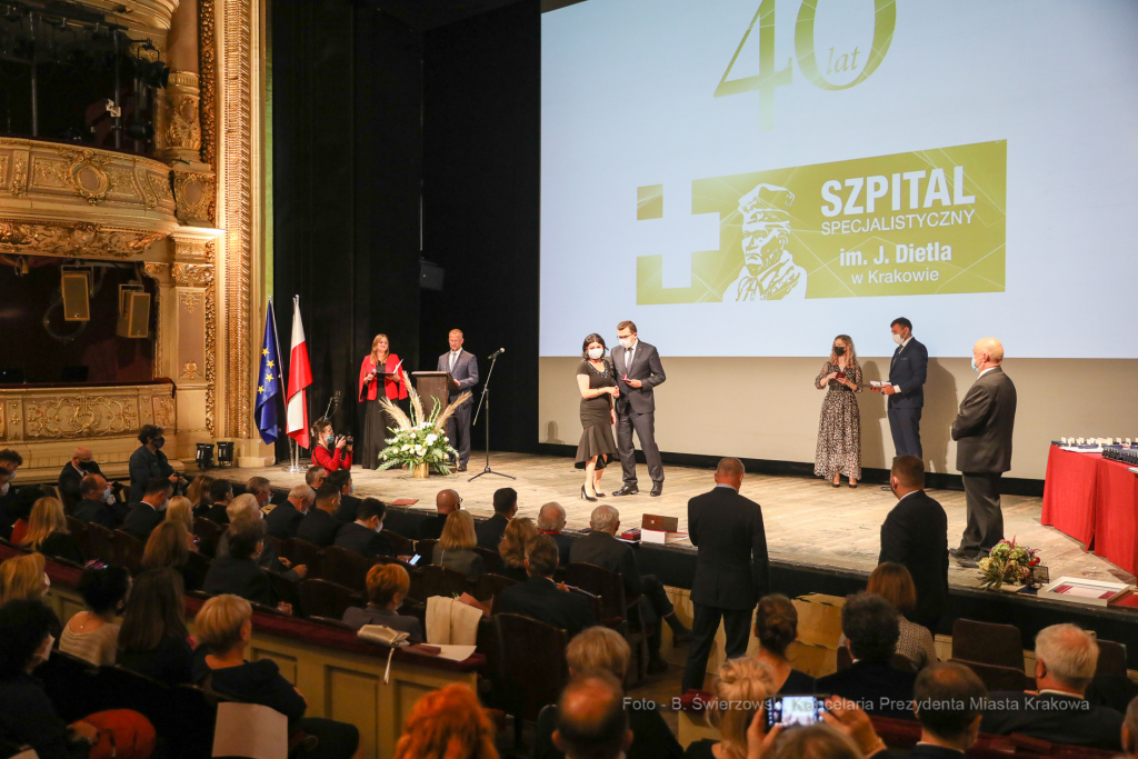 bs-września 25, 2021-033a3853.jpg-Szpital Dietla, Jubileusz,Majchrowski  Autor: B. Świerzowski