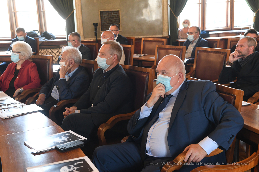 1414jpg.jpg-Medal dla Adama Bodnara  Autor: W. Majka