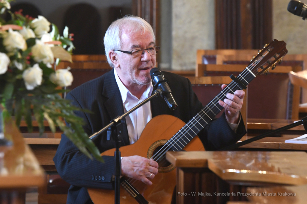 1919jpg.jpg-Medal dla Adama Bodnara  Autor: W. Majka
