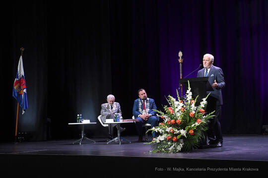 3636jpg.jpg-Brązowe Cracoviae Merenti