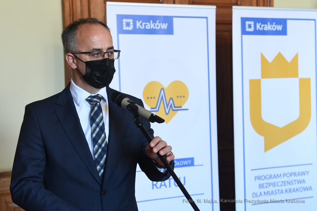 022jpg.jpg-defibrylatory  Autor: W. Majka