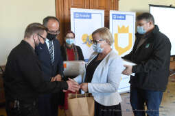 055jpg.jpg-defibrylatory