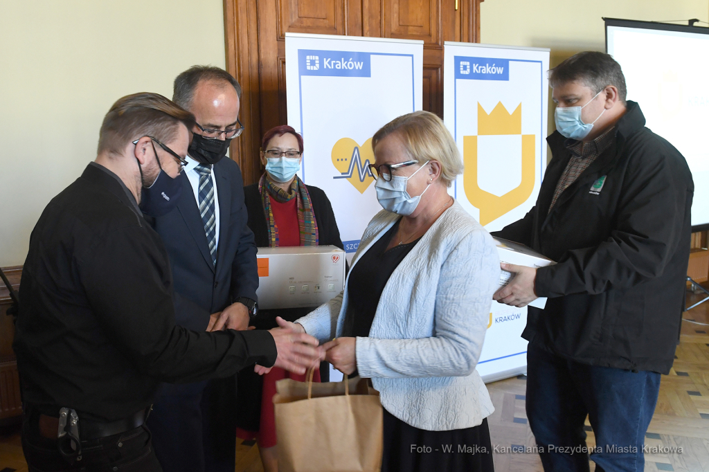 055jpg.jpg-defibrylatory  Autor: W. Majka