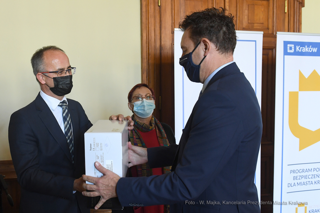 099jpg.jpg-defibrylatory  Autor: W. Majka