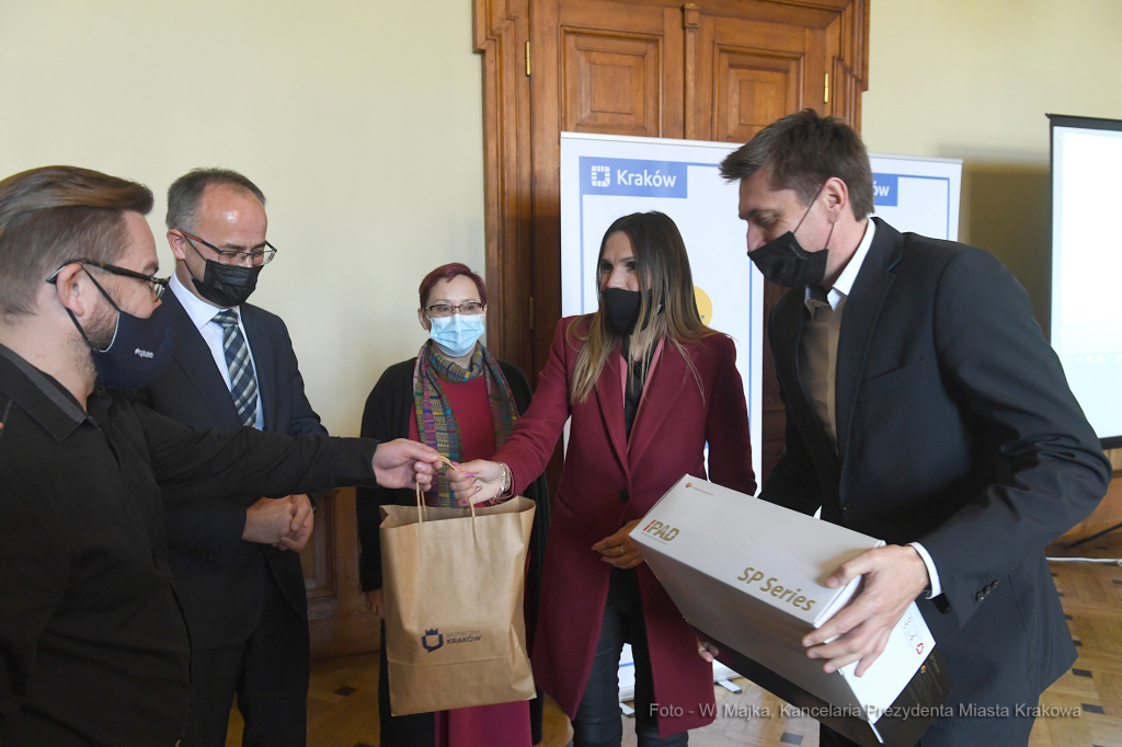 1111jpg.jpg-defibrylatory  Autor: W. Majka