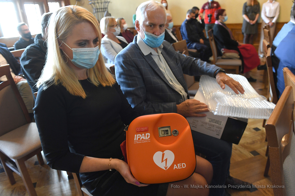 1212jpg.jpg-defibrylatory  Autor: W. Majka