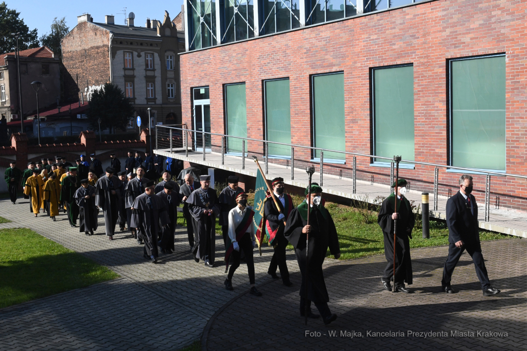 044jpg.jpg-Uniwersytet Ekonomiczny  Autor: W. Majka