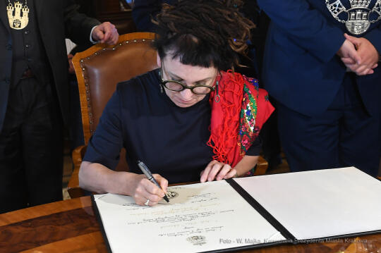 2828jpg.jpg-Tokarczuk