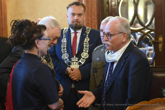 2929jpg.jpg-Tokarczuk