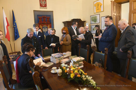 3434jpg.jpg-Tokarczuk