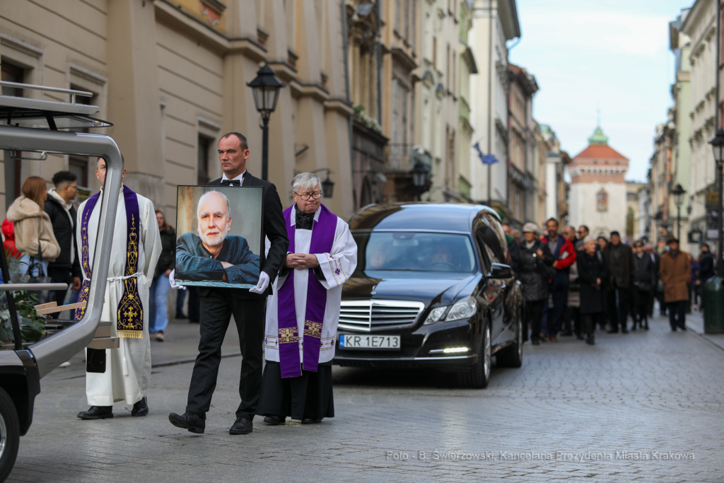 bs_211010_0157.jpg-Pogrzeb Zagajewski, Majchrowski, Panteon Narodowy  Autor: B. Świerzowski