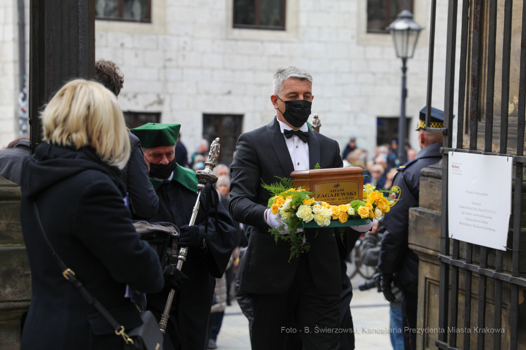 bs_211010_7743.jpg-Pogrzeb Zagajewski, Majchrowski, Panteon Narodowy  Autor: B. Świerzowski