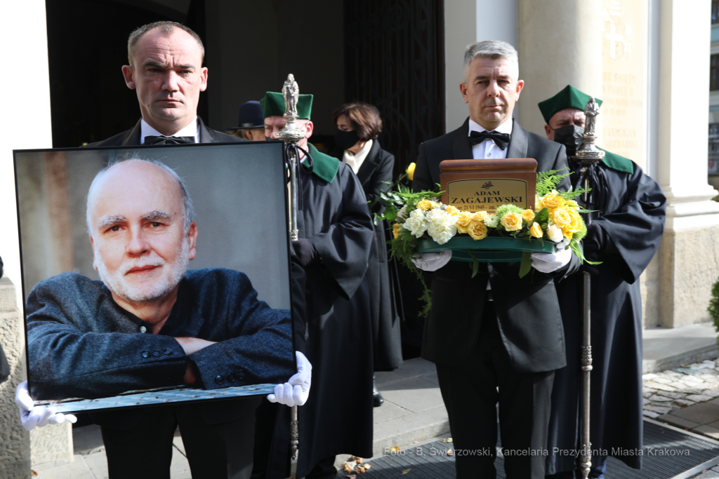 bs_211010_9882.jpg-Pogrzeb Zagajewski, Majchrowski, Panteon Narodowy  Autor: B. Świerzowski