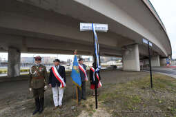 044jpg.jpg-rondo Janusza kurtyki