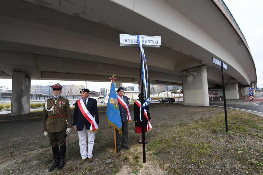 044jpg.jpg-rondo Janusza kurtyki  Autor: W. Majka