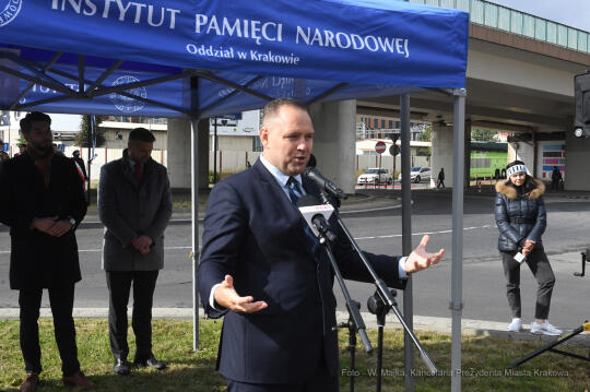 088jpg.jpg-rondo Janusza kurtyki