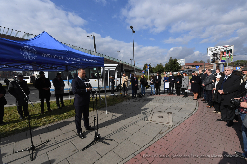 099jpg.jpg-rondo Janusza kurtyki  Autor: W. Majka