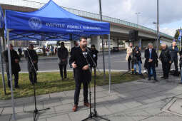 2121jpg.jpg-rondo Janusza kurtyki