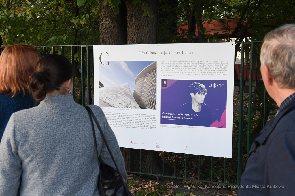 1212jpg.jpg-wystawa polsko-luksemburska  Autor: W. Majka