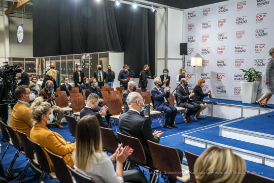 bs_211014_8244.jpg-Targi Książki, Majchrowski, Otwarcie