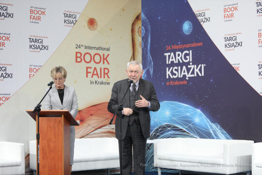 bs_211014_8296.jpg-Targi Książki, Majchrowski, Otwarcie