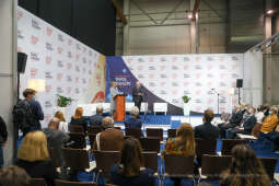 bs_211014_8306.jpg-Targi Książki, Majchrowski, Otwarcie