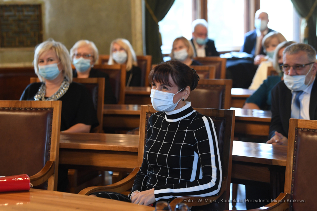 022jpg.jpg-Nagrody dla nauczycieli - tura I  Autor: W. Majka