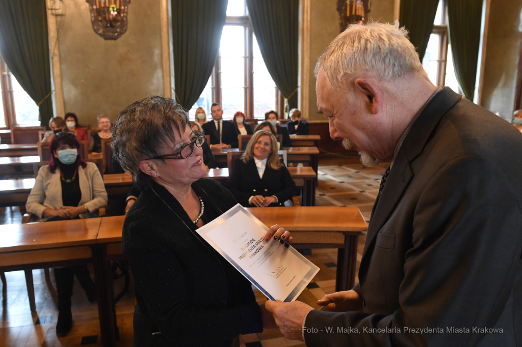 055jpg.jpg-Nagrody dla nauczycieli - tura I  Autor: W. Majka