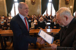 077jpg.jpg-Nagrody dla nauczycieli - tura I