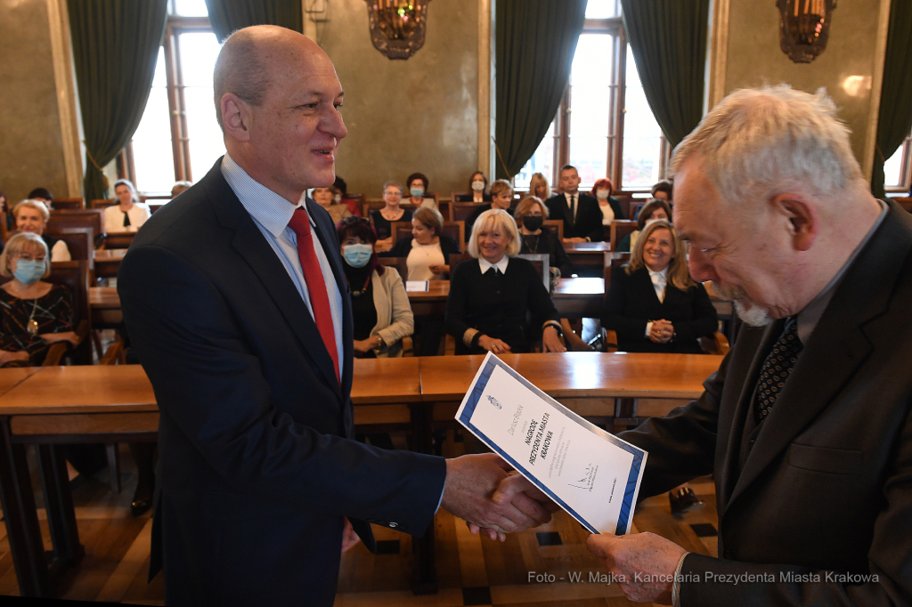 077jpg.jpg-Nagrody dla nauczycieli - tura I  Autor: W. Majka