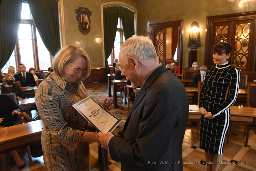 1010jpg.jpg-Nagrody dla nauczycieli - tura I  Autor: W. Majka