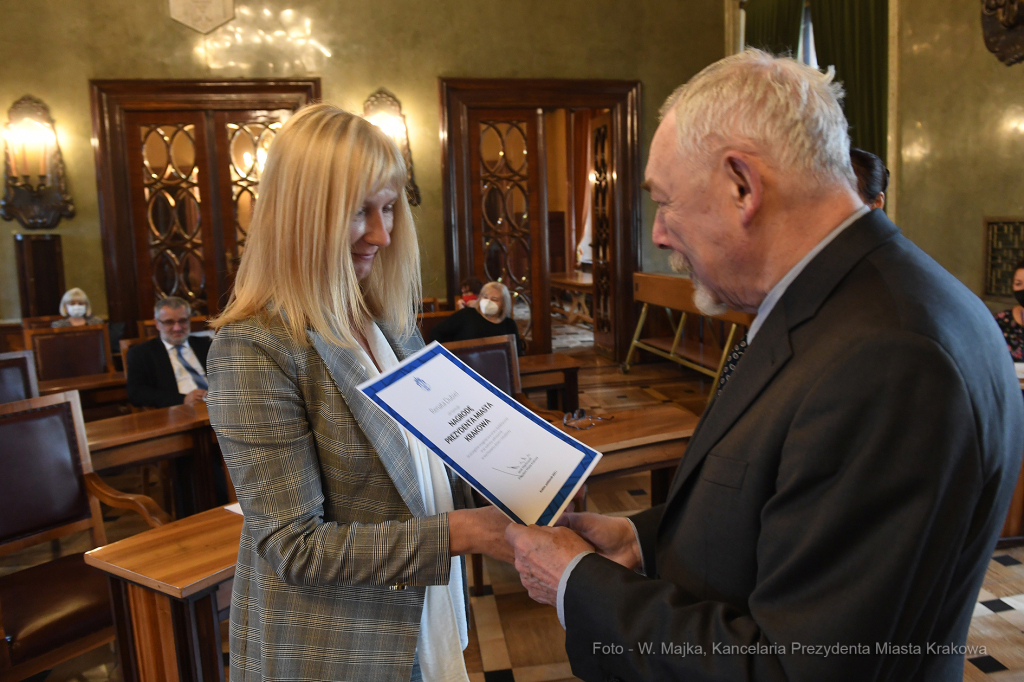 1212jpg.jpg-Nagrody dla nauczycieli - tura I  Autor: W. Majka