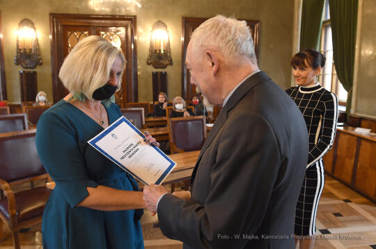 2121jpg.jpg-Nagrody dla nauczycieli - tura I