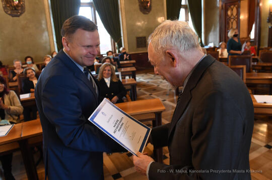 2222jpg.jpg-Nagrody dla nauczycieli - tura I