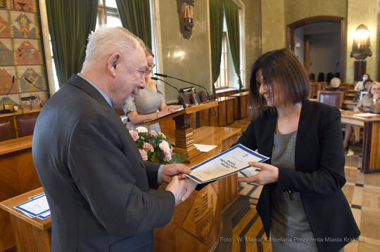 3939jpg.jpg-Nagrody dla nauczycieli - tura I