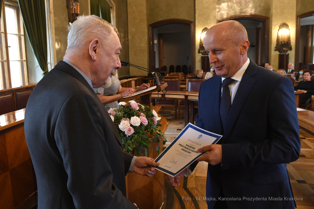 6060jpg.jpg-Nagrody dla nauczycieli - tura I  Autor: W. Majka