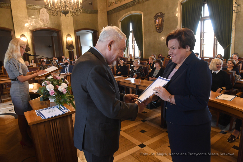 6868jpg.jpg-Nagrody dla nauczycieli - tura I  Autor: W. Majka