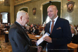 8181jpg.jpg-Nagrody dla nauczycieli - tura I