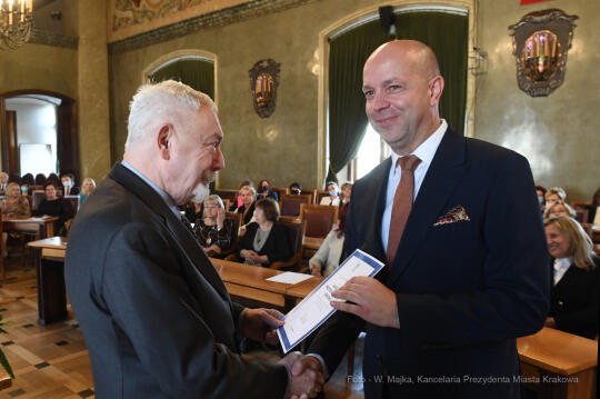 8181jpg.jpg-Nagrody dla nauczycieli - tura I