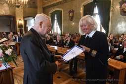 8383jpg.jpg-Nagrody dla nauczycieli - tura I