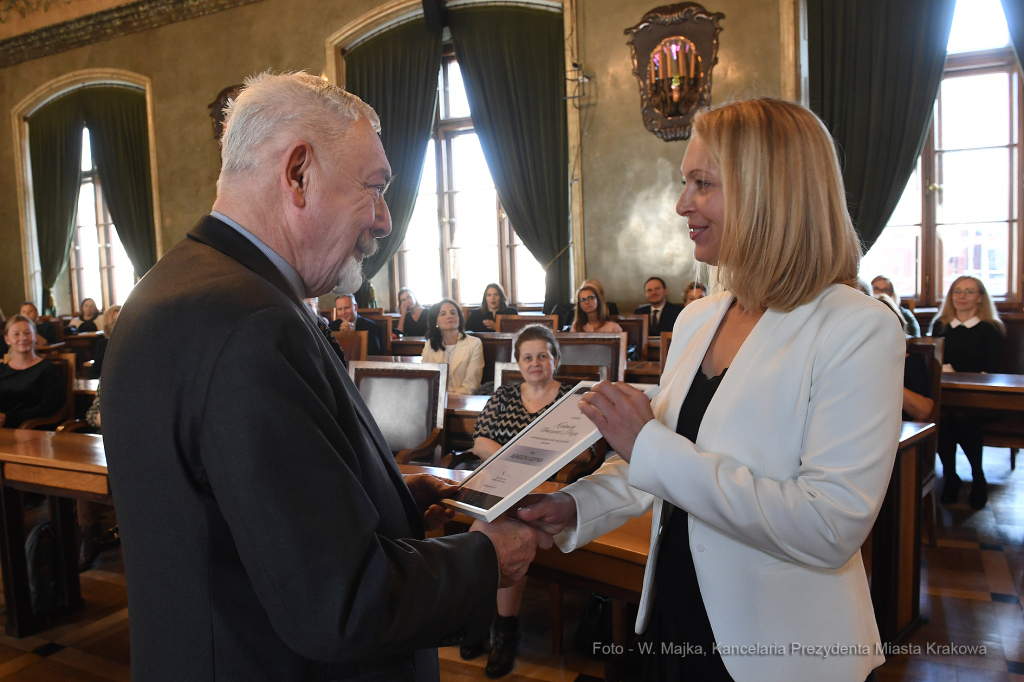 2323jpg.jpg-Nauczyciel z Pasją  Autor: W. Majka