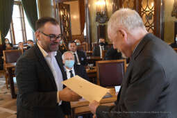 1010jpg.jpg-Rada Strategii