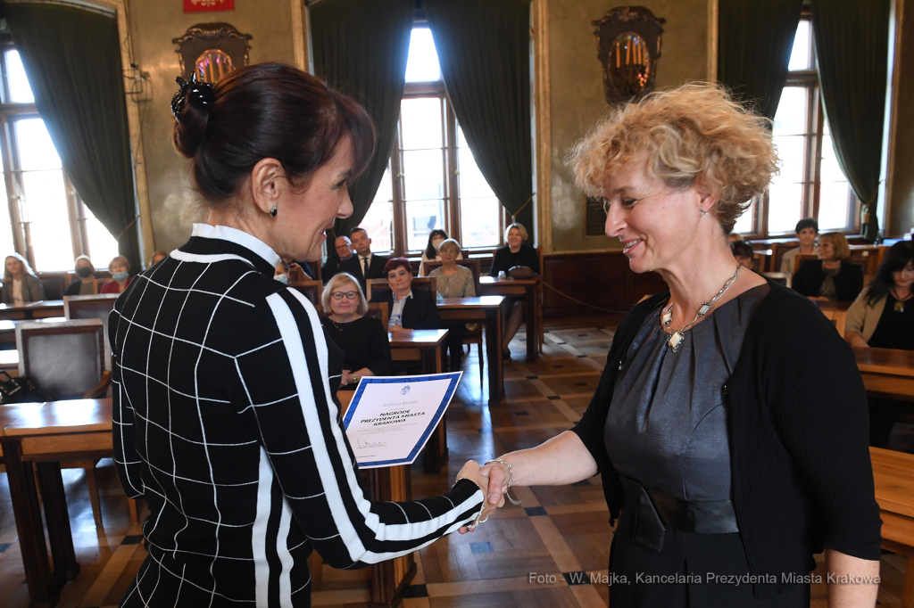 099jpg.jpg-nagrody dla nauczycieli  Autor: W. Majka