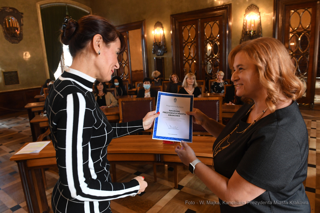 1111jpg.jpg-nagrody dla nauczycieli  Autor: W. Majka