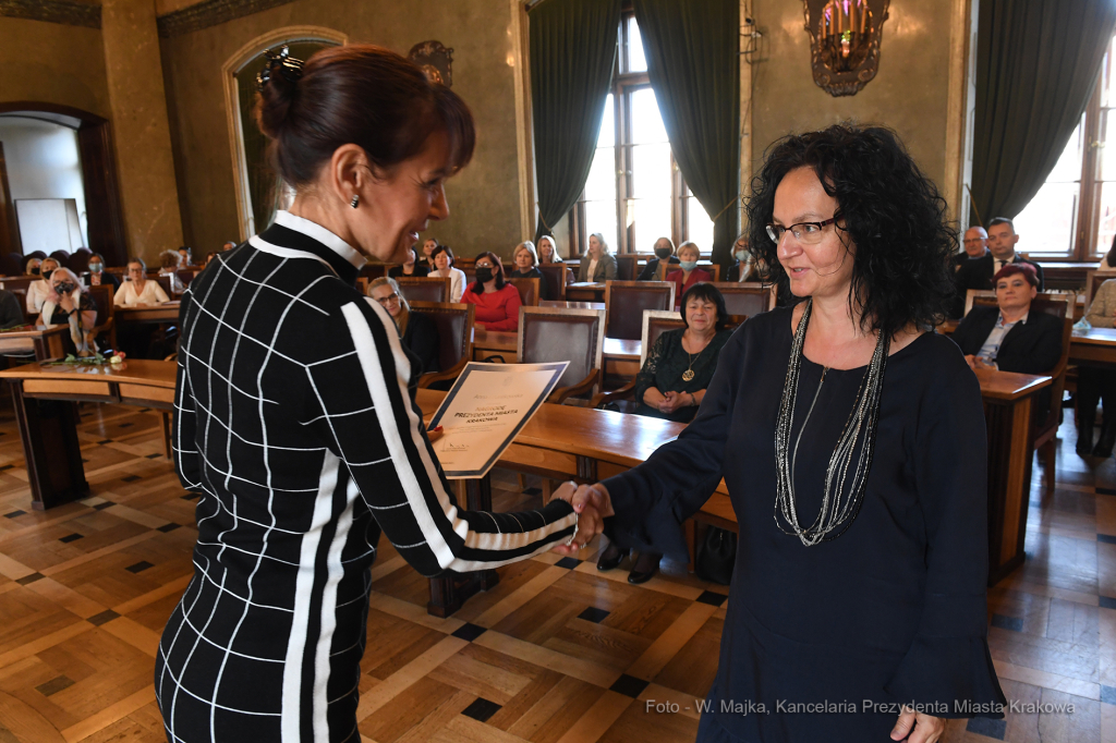 2020jpg.jpg-nagrody dla nauczycieli  Autor: W. Majka