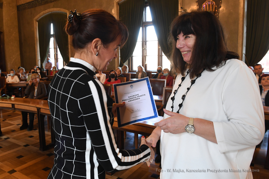 4848jpg.jpg-nagrody dla nauczycieli  Autor: W. Majka