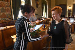 5757jpg.jpg-Nagrody dla nauczvycieli - tyra IV