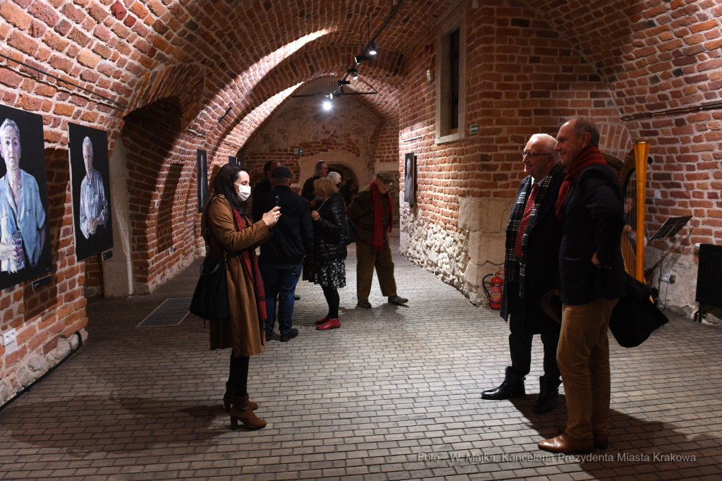 1010jpg.jpg-Otwarcie ekspozycji Leszka Sobockiego „Portrety krakowian”  Autor: W. Majka